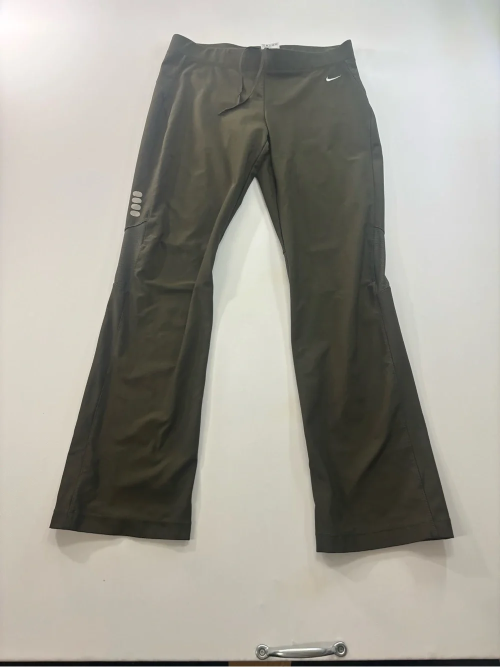 Nike Fitdry Olive Green Straight Leg Workout Pants Womens Size Med Athletic Yoga